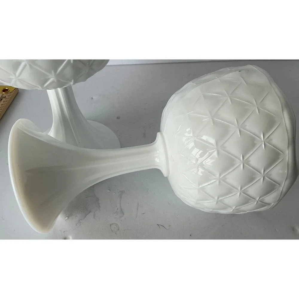 Vintage‎ Milk Glass Goblet Pair Diamond Starburst White 7.5in Mid Century